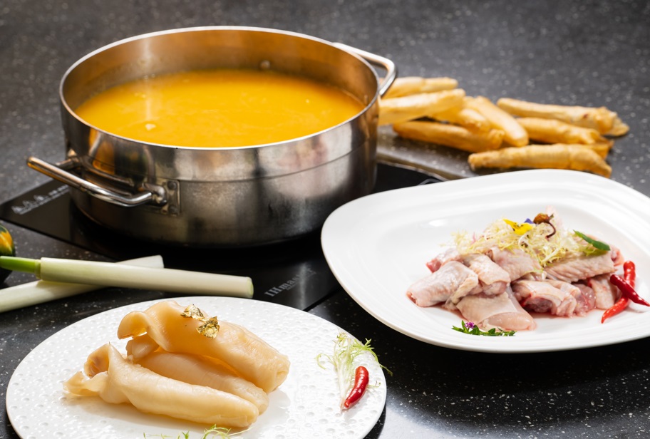 萬豪火鍋鱈魚膠金湯鍋 