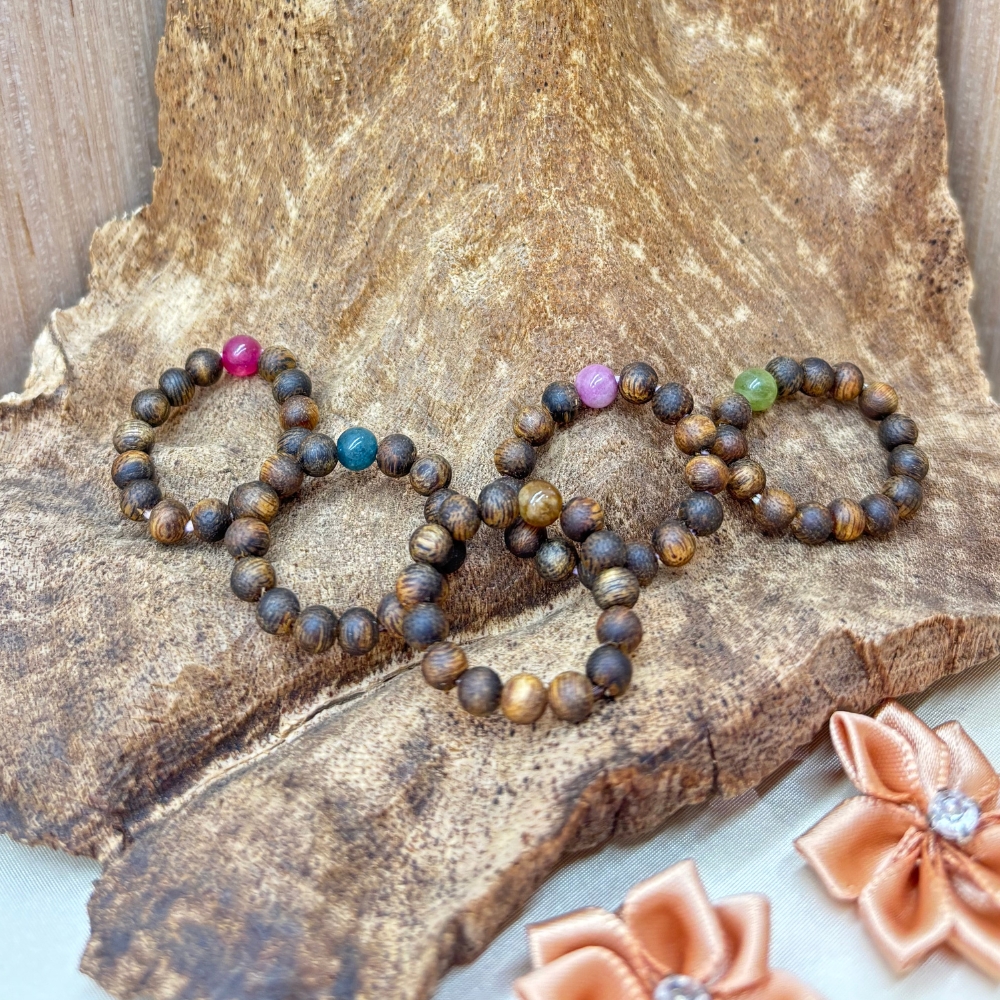 0430 CTM 直播尊享 : 燊明沉香文化會館 五行小米珠沉香戒指 (碧茜) (4 mm 0.9克圈口12號)