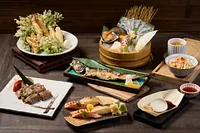 「尊壹會」尊享 : $568 饗和民 - 限定8道料理2人套餐優惠券 (原價：$1,136)