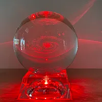 銀河系發光底座水晶球，七彩發光，3D激光雕刻圖案，栩栩如生，置身外空，心情格外放鬆。